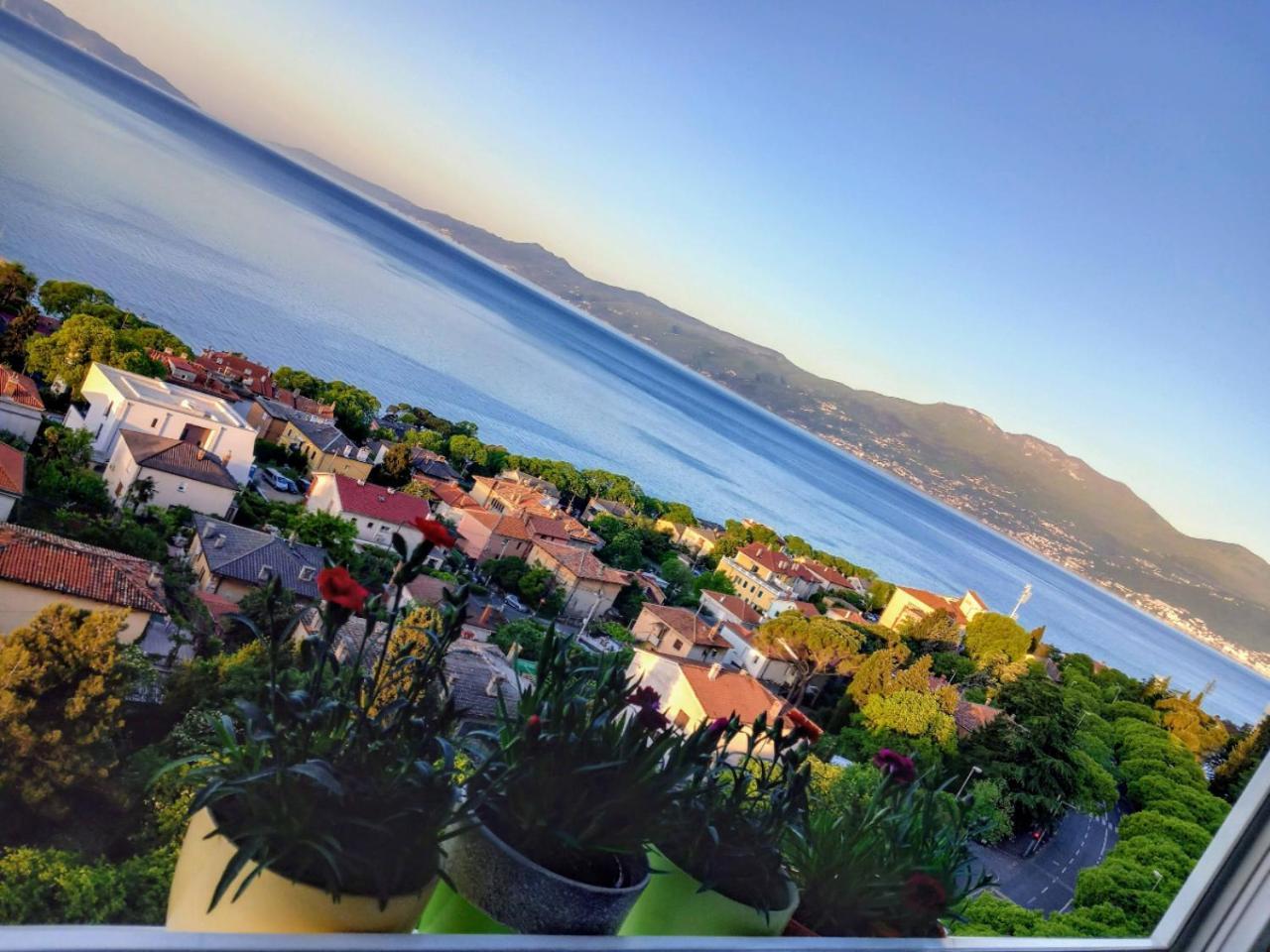 Apartment With View In Fiume Esterno foto